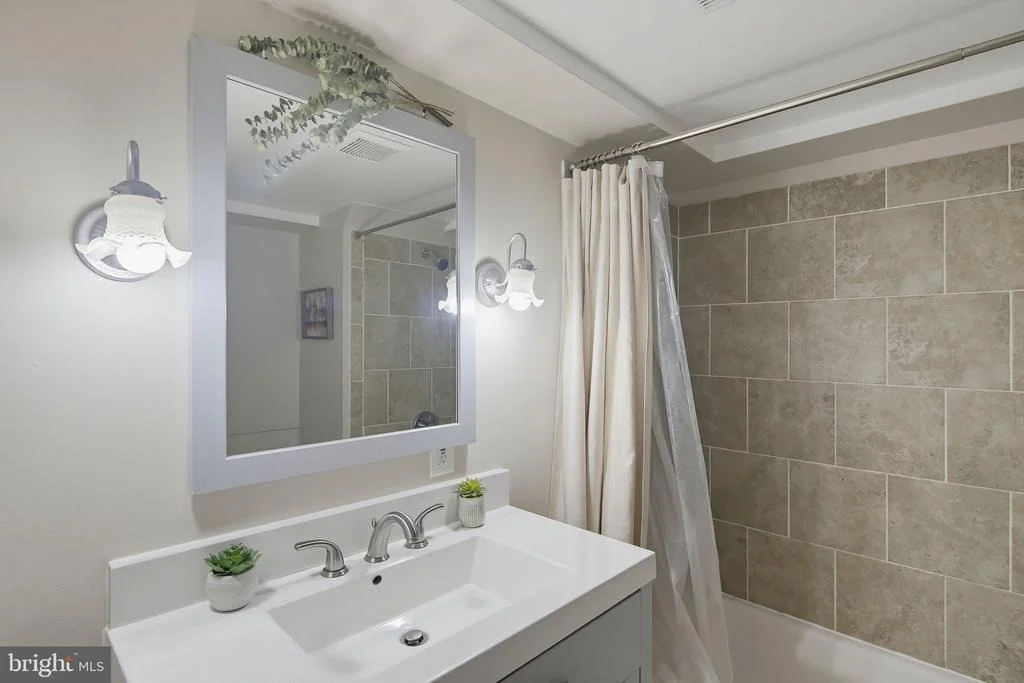 Photo of 1034 DONINGTON CIRCLE