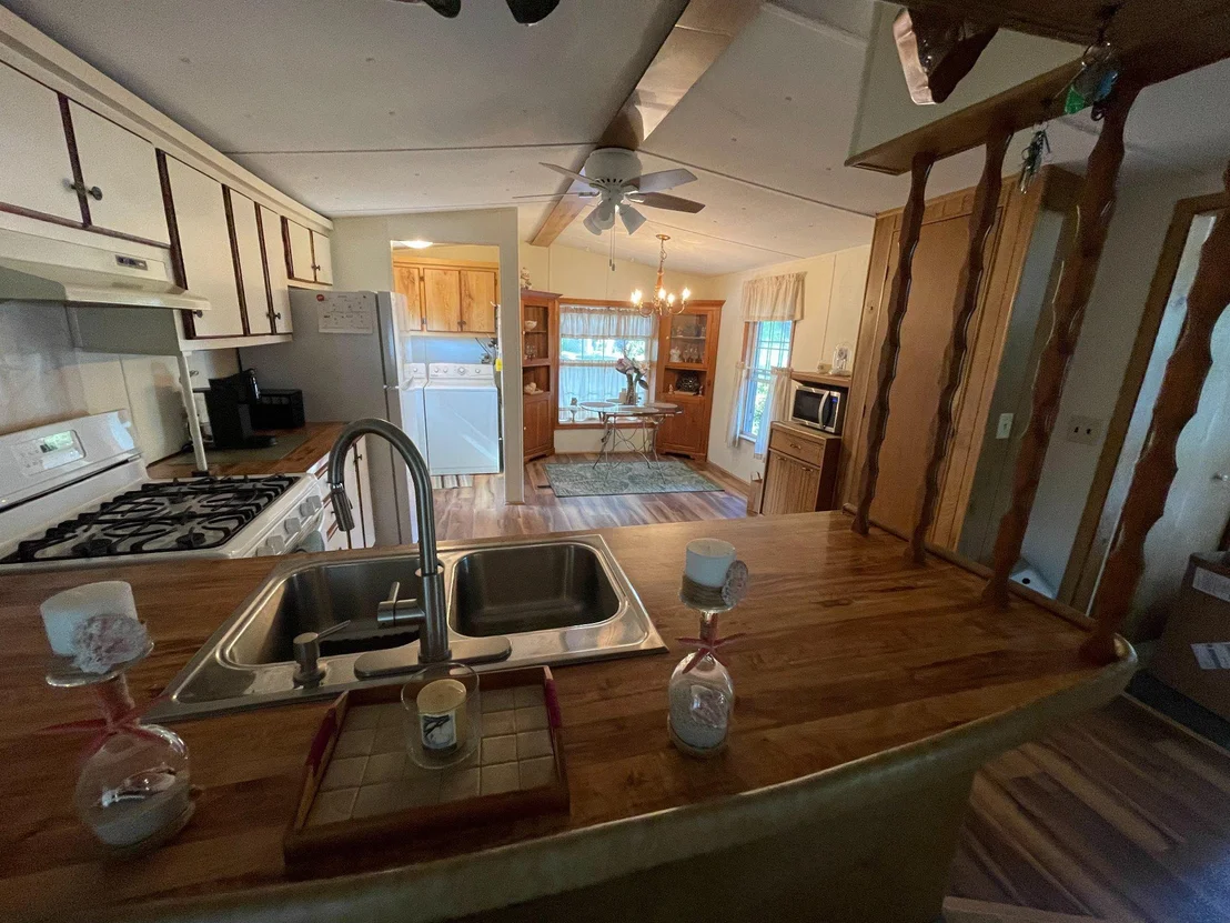 Photo of 33476 DAISY STREET