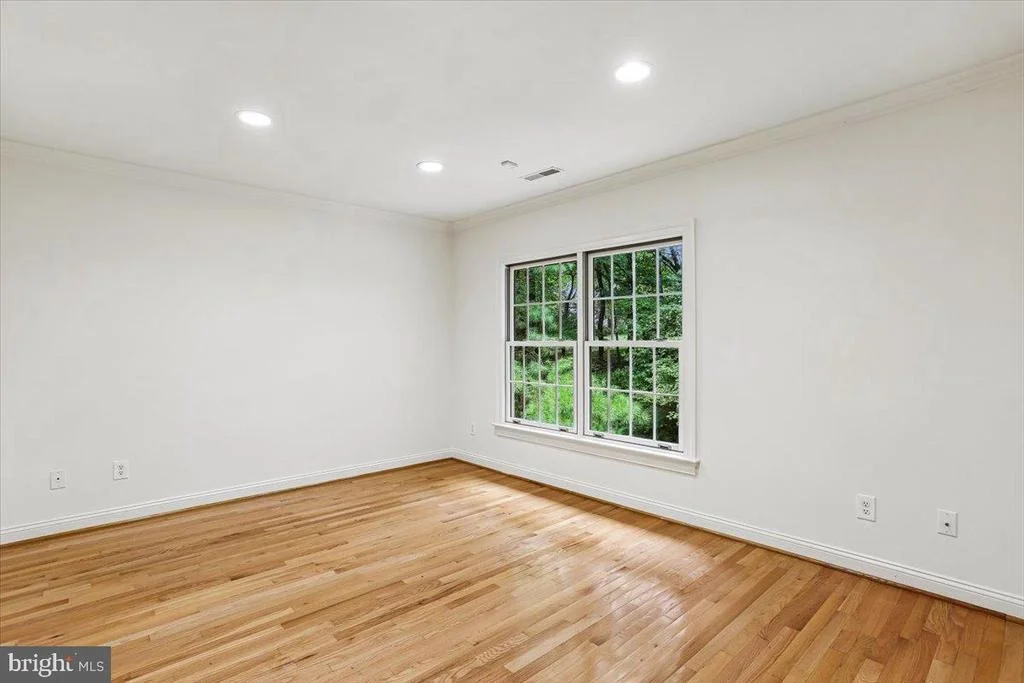 Photo of 9217 FALL RIVER LANE