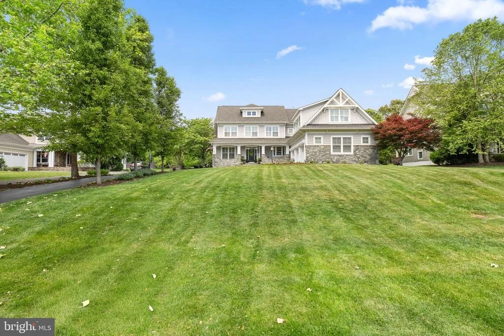 Photo of 8328 PINE KNOTT COURT
