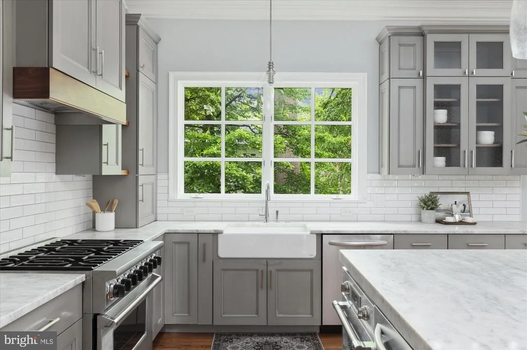 Photo of 4115 40TH PLACE N