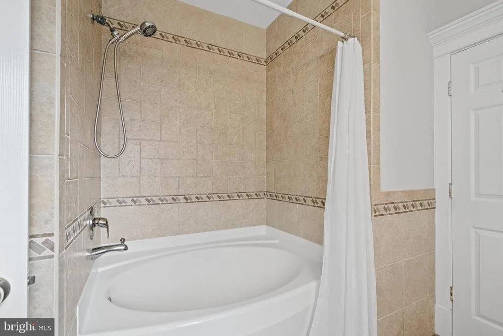 Photo of 9404 FOREST HAVEN DRIVE