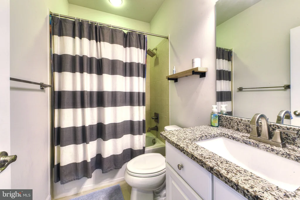 Photo of 33512 AUBURN DRIVE