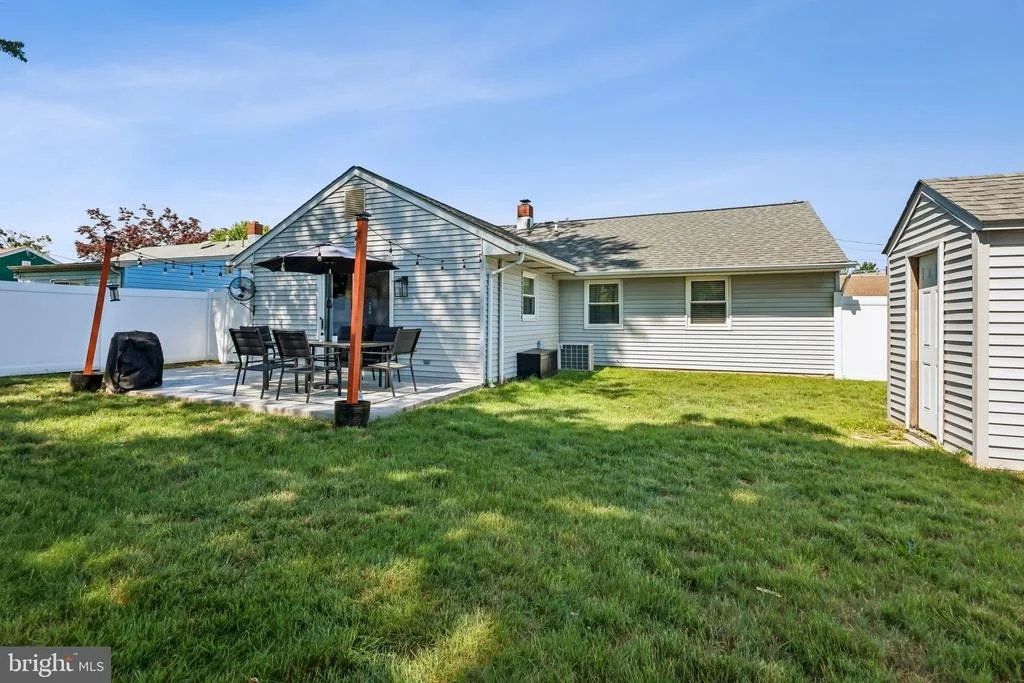 Photo of 469 WINDSOR DRIVE