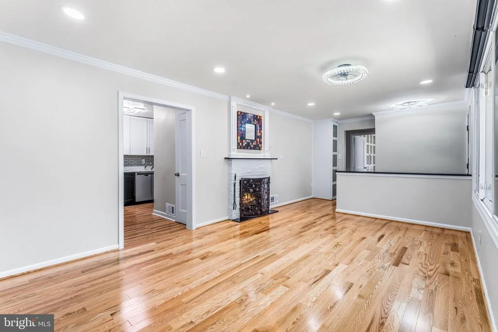 Photo of 6015 FOREST ROAD