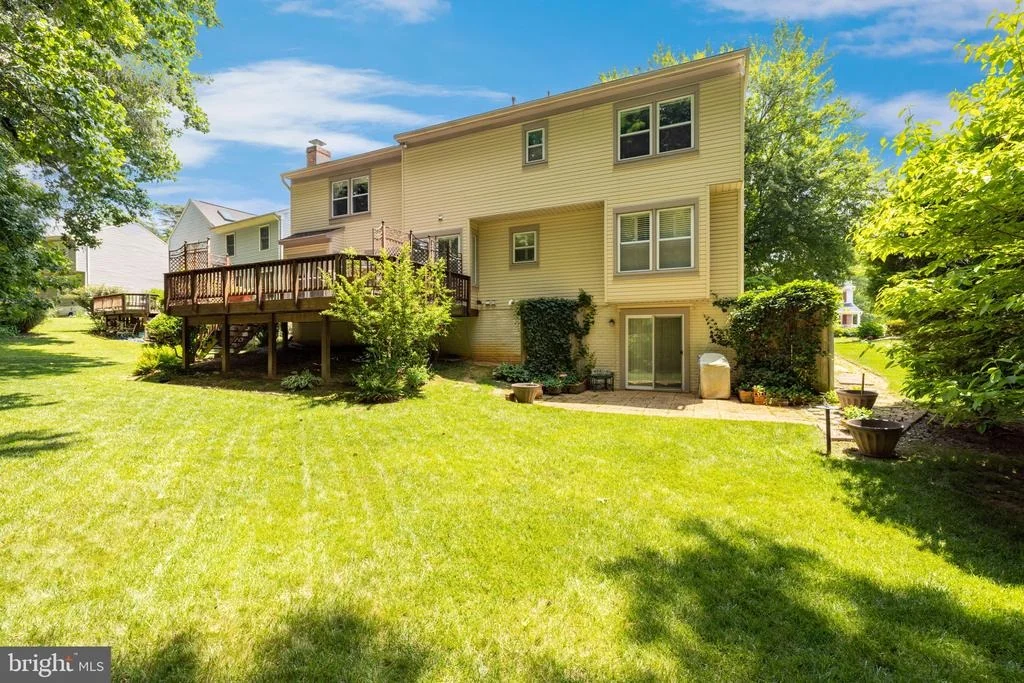 Photo of 9304 MAINSAIL DRIVE