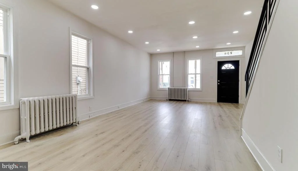 Photo of 236 N BROADWAY