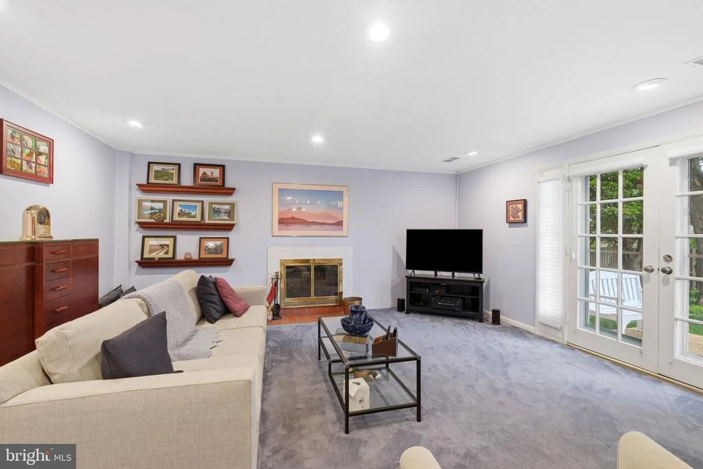 Photo of 8815 POSTOAK ROAD