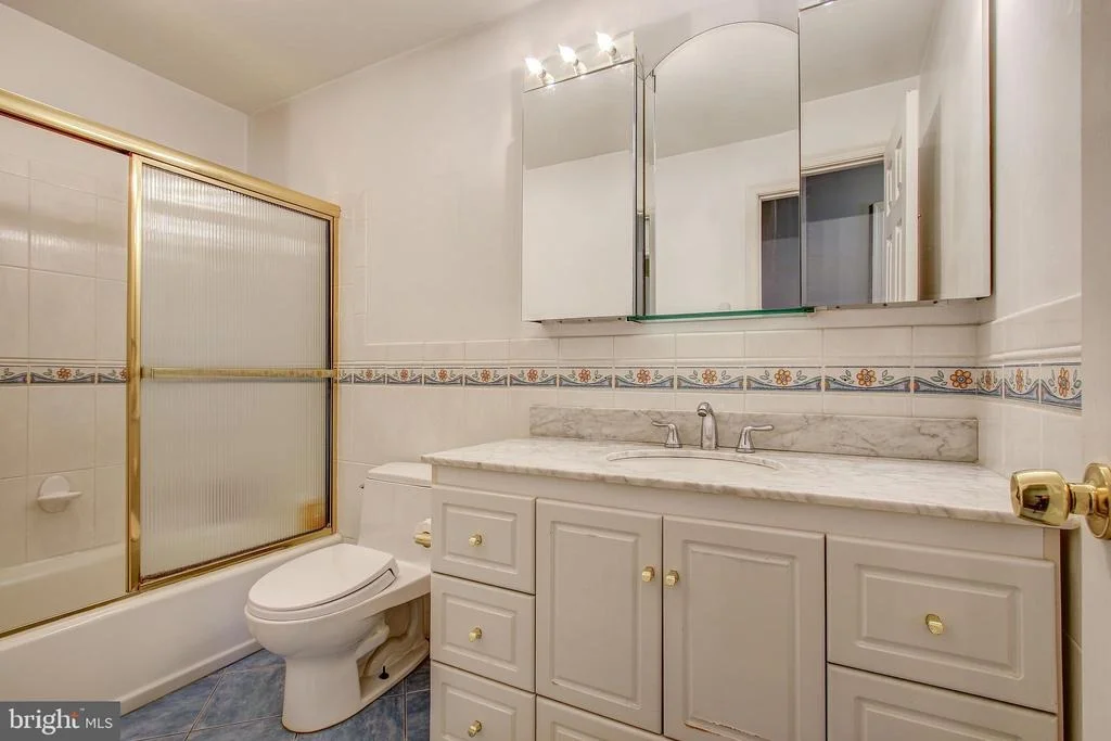Photo of 906 LAMBERTON DRIVE