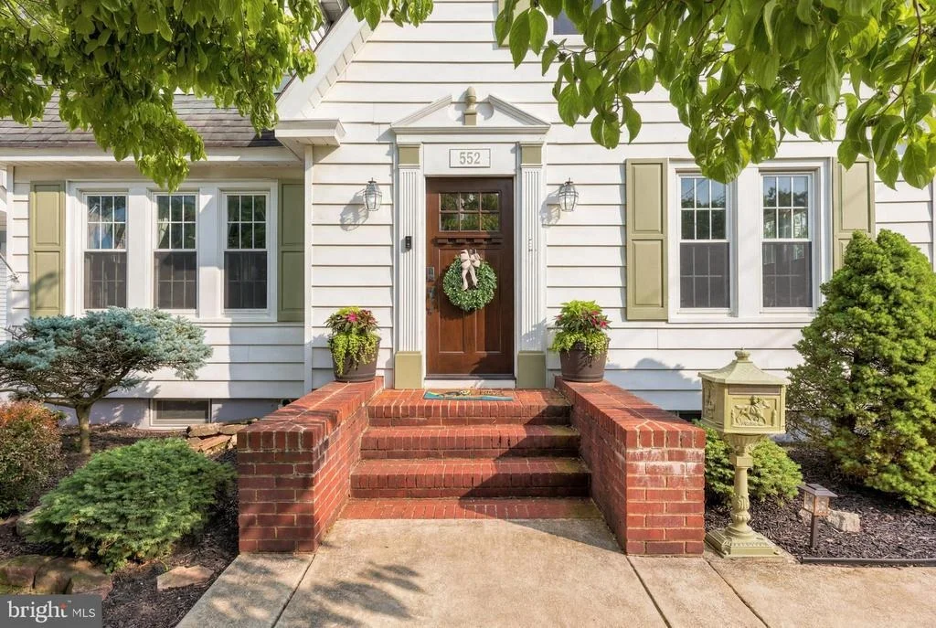 Photo of 552 BELLEVUE AVENUE