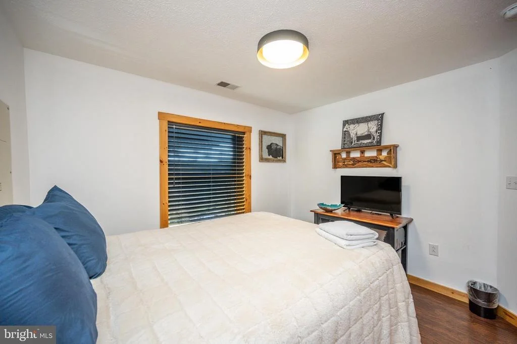 Photo of 660 GLENDALE ROAD