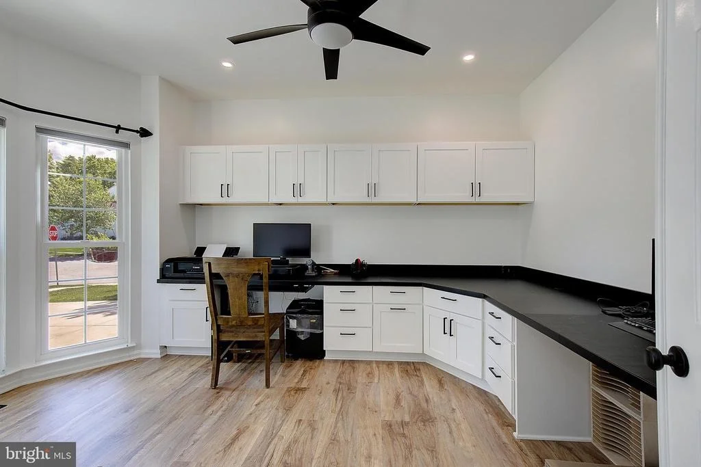 Photo of 2424 VALLEY BROOK LANE