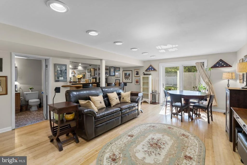 Photo of 5008 LAKE CIRCLE W
