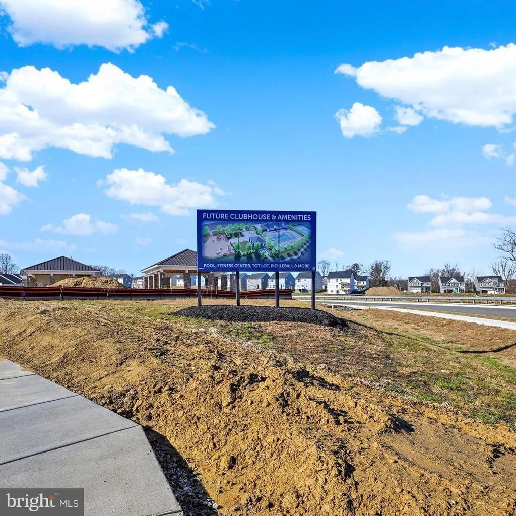 Photo of 839 LENI WAY
