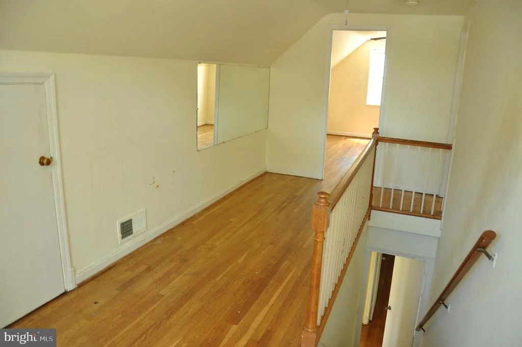 Photo of 11712 VEIRS MILL ROAD