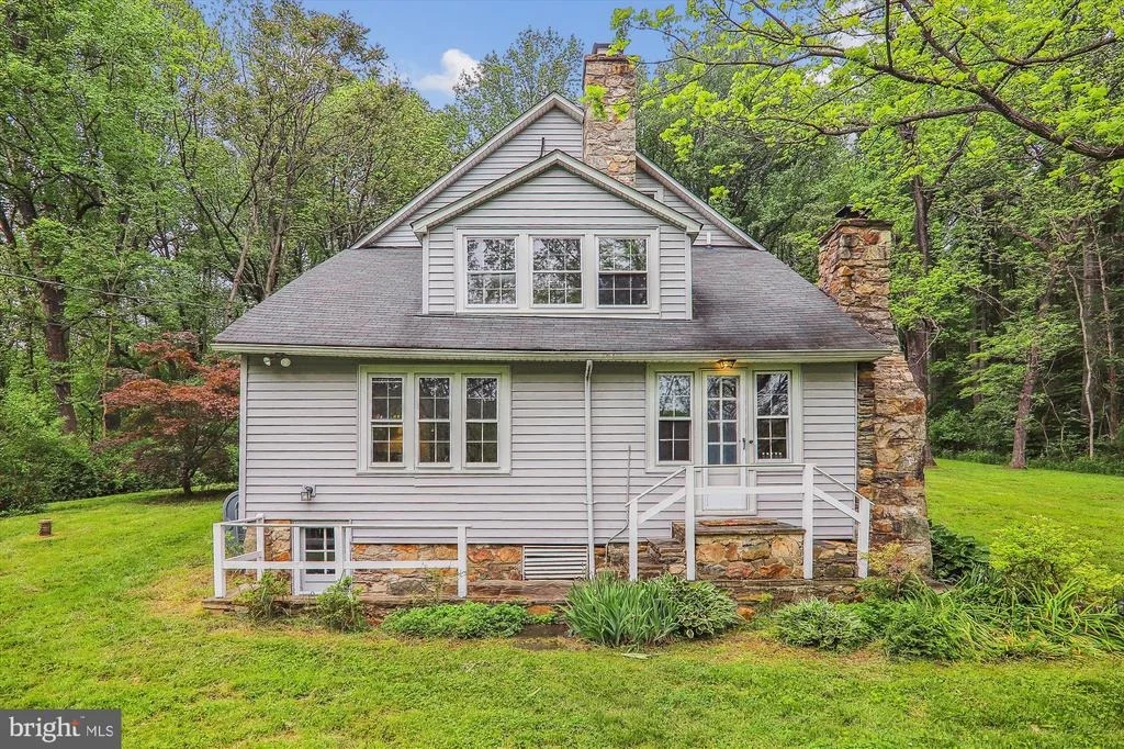 Photo of 1820 TUCKER LANE