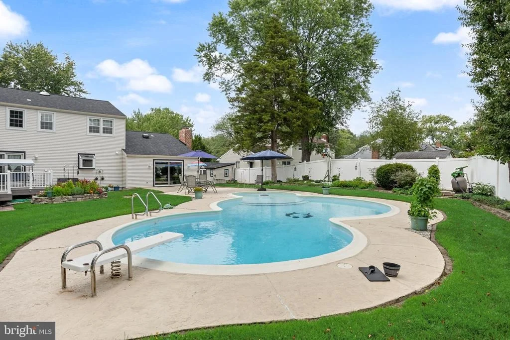 Photo of 52 SUNSET DRIVE