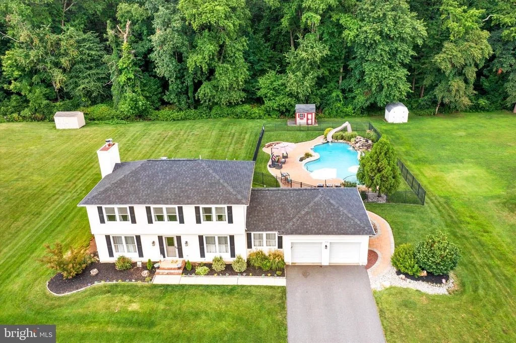 Photo of 10 TIMBER WOLF DRIVE