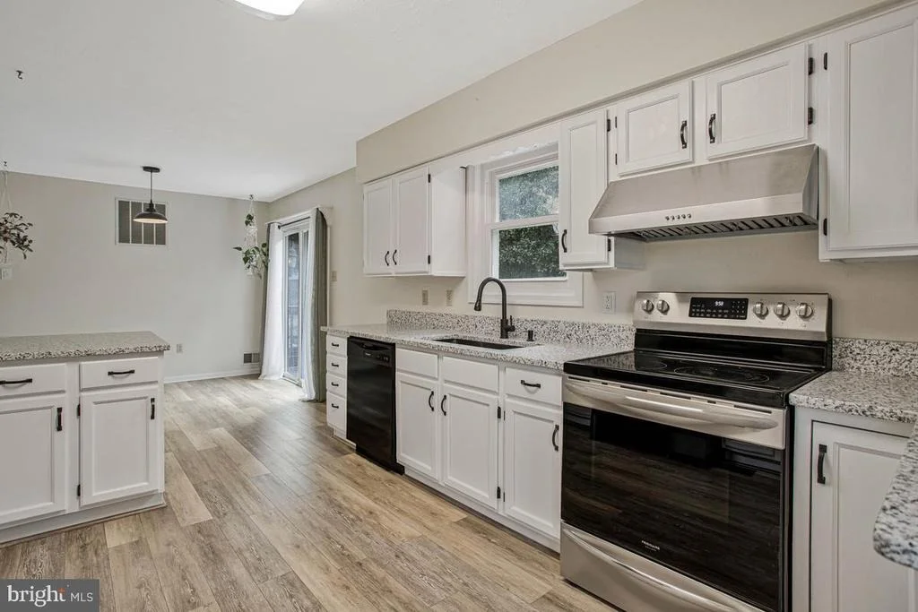 Photo of 8070 NURSERY ROAD