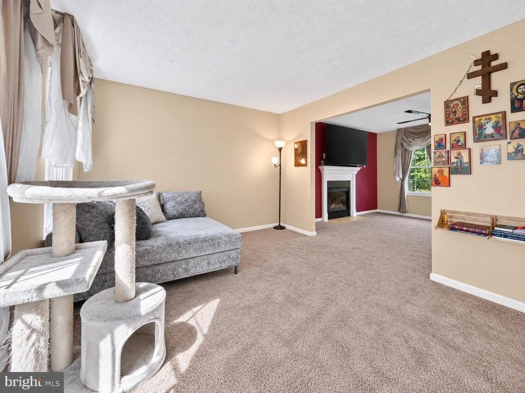 Photo of 5435 SIR DOUGLAS DRIVE