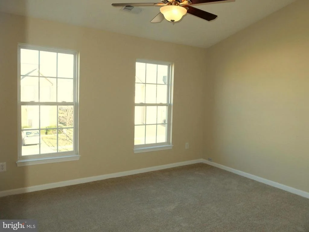 Photo of 2424 KNAPPS WAY