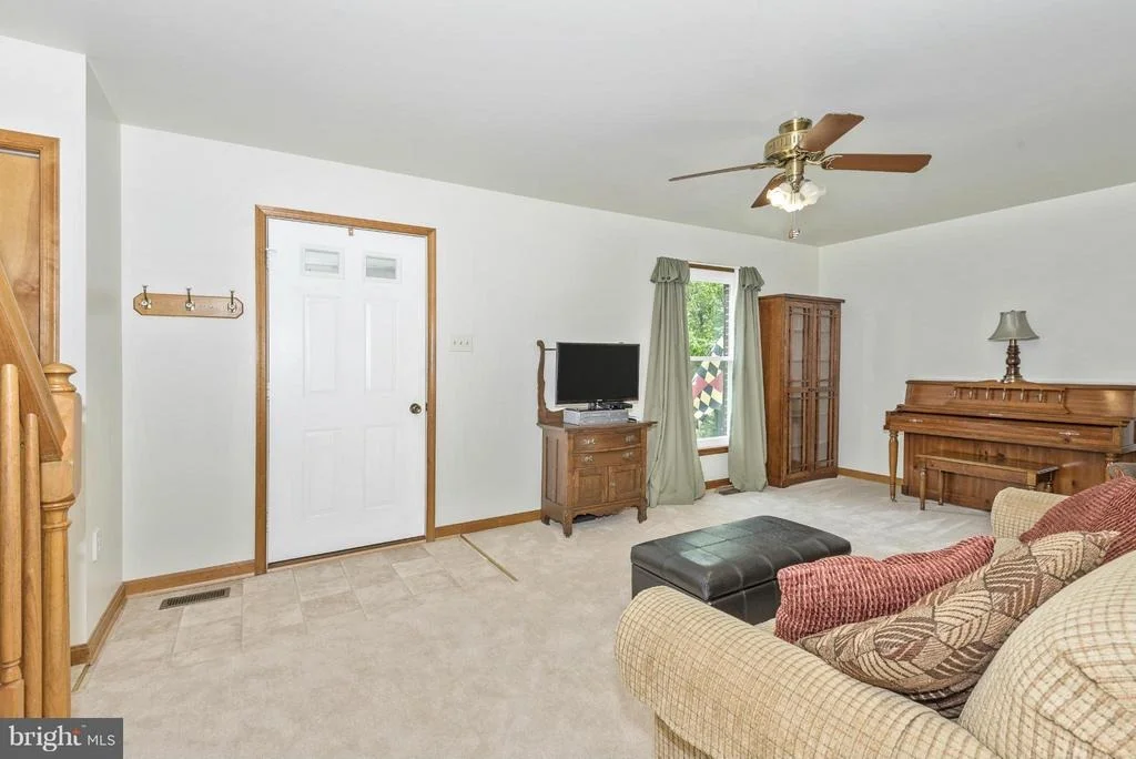 Photo of 2925 THURSTON ROAD