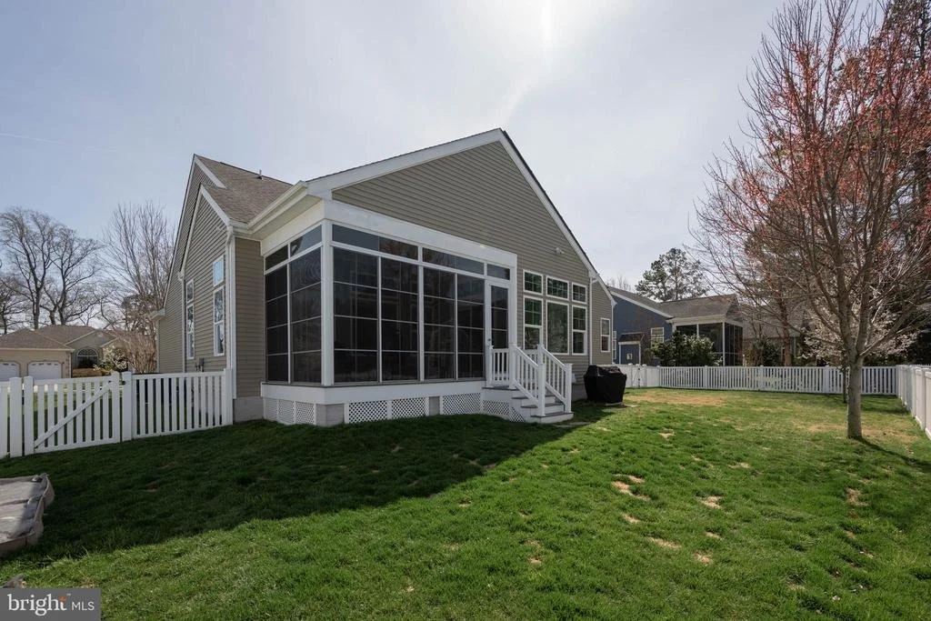 Photo of 147 W SHORE DRIVE