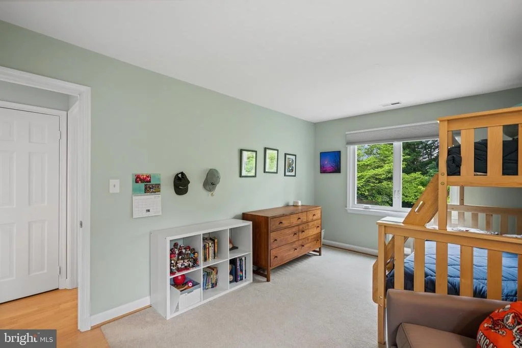 Photo of 7301 SUMMIT AVENUE