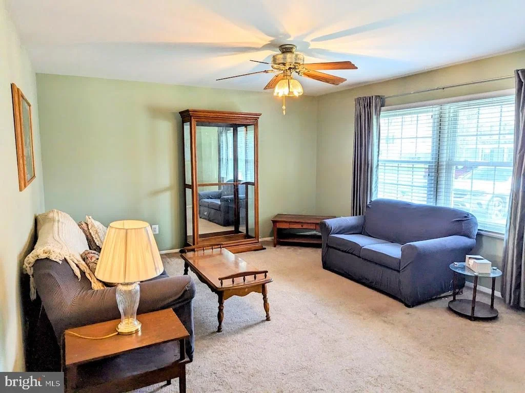 Photo of 910 BARRINGTON DRIVE