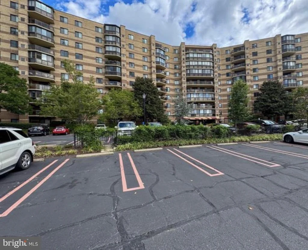 Photo of Unit 708 at 8340 GREENSBORO DRIVE