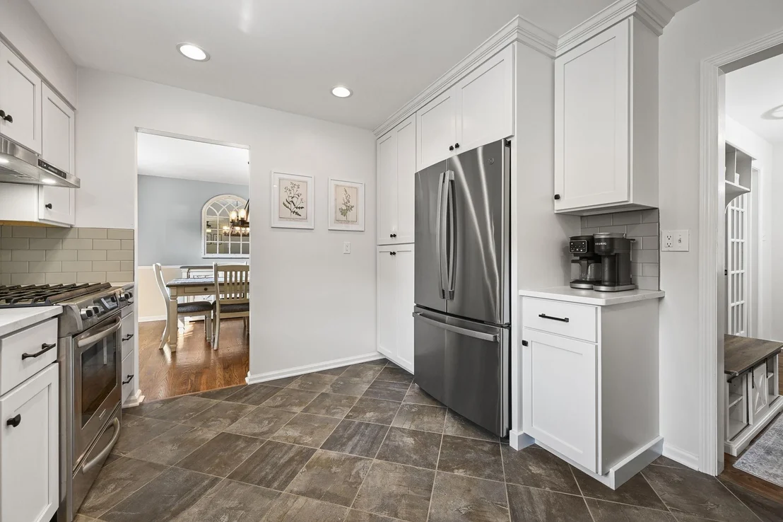 Photo of 559 CABOT DRIVE