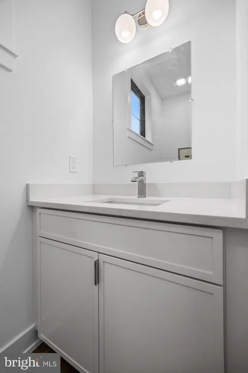 Photo of 8 CHAPEL AVE