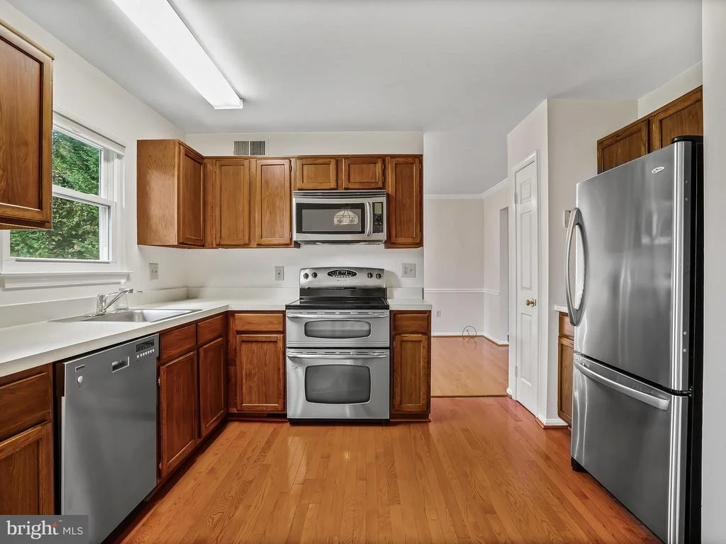 Photo of 18712 ROLLING ACRES WAY