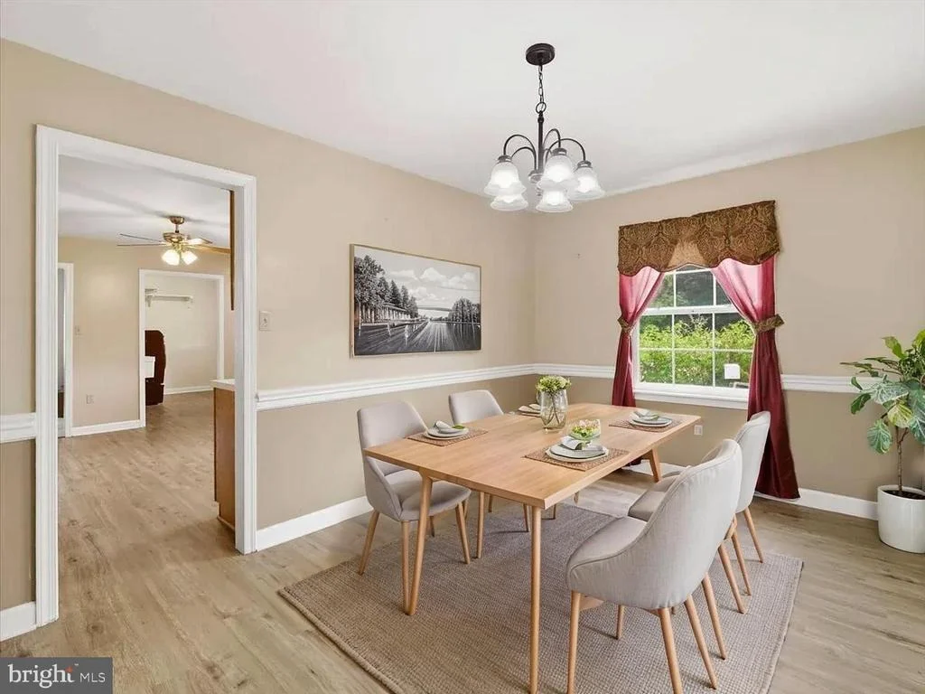 Photo of 123 SHERRIS WAY