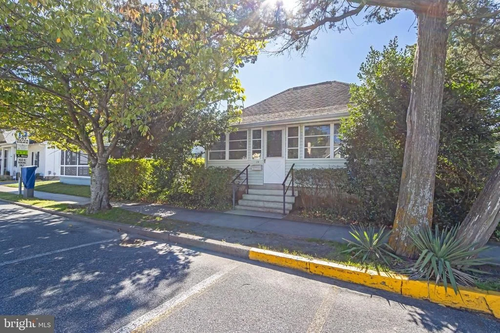 Photo of 28 DELAWARE AVENUE