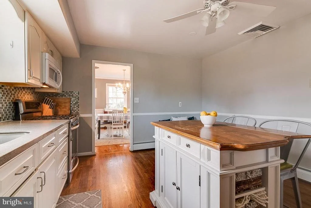 Photo of 9702 LONGVIEW DRIVE