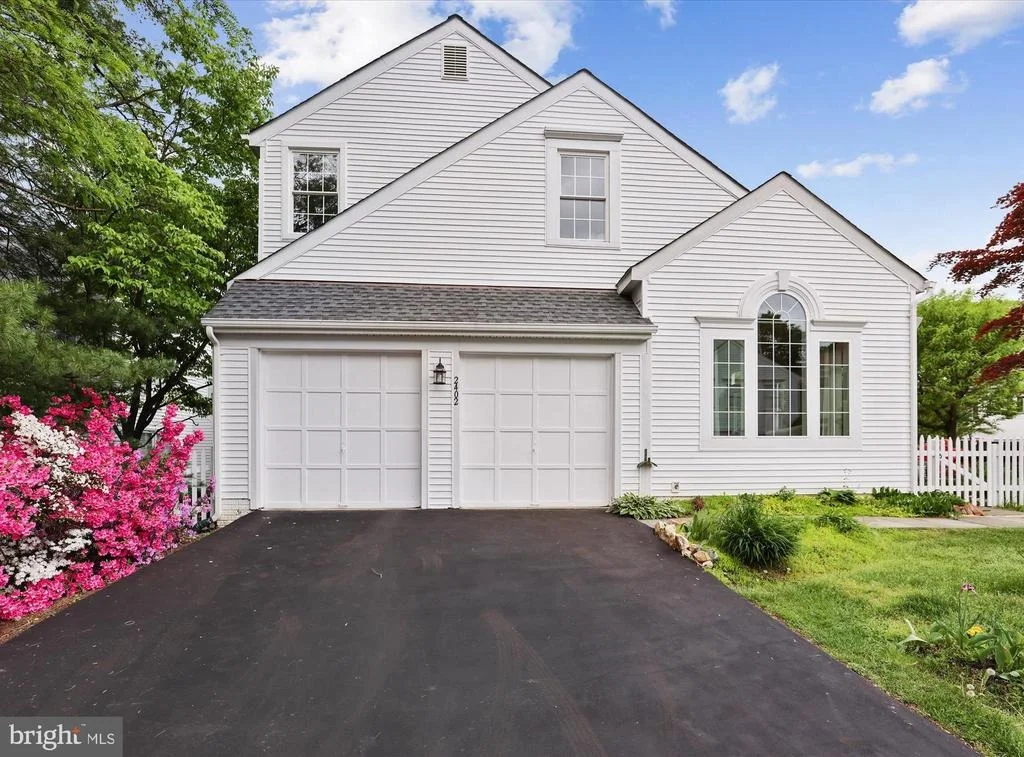 Photo of 2402 PONDSIDE TERRACE