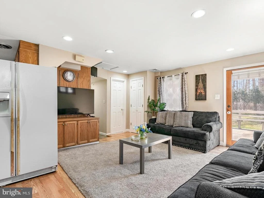 Photo of 2339 DECKMAN LANE
