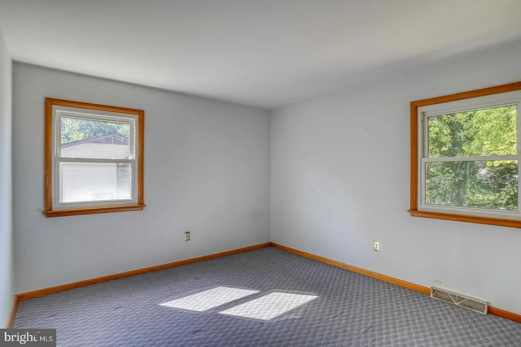 Photo of 54 MEADOW GLEN DRIVE