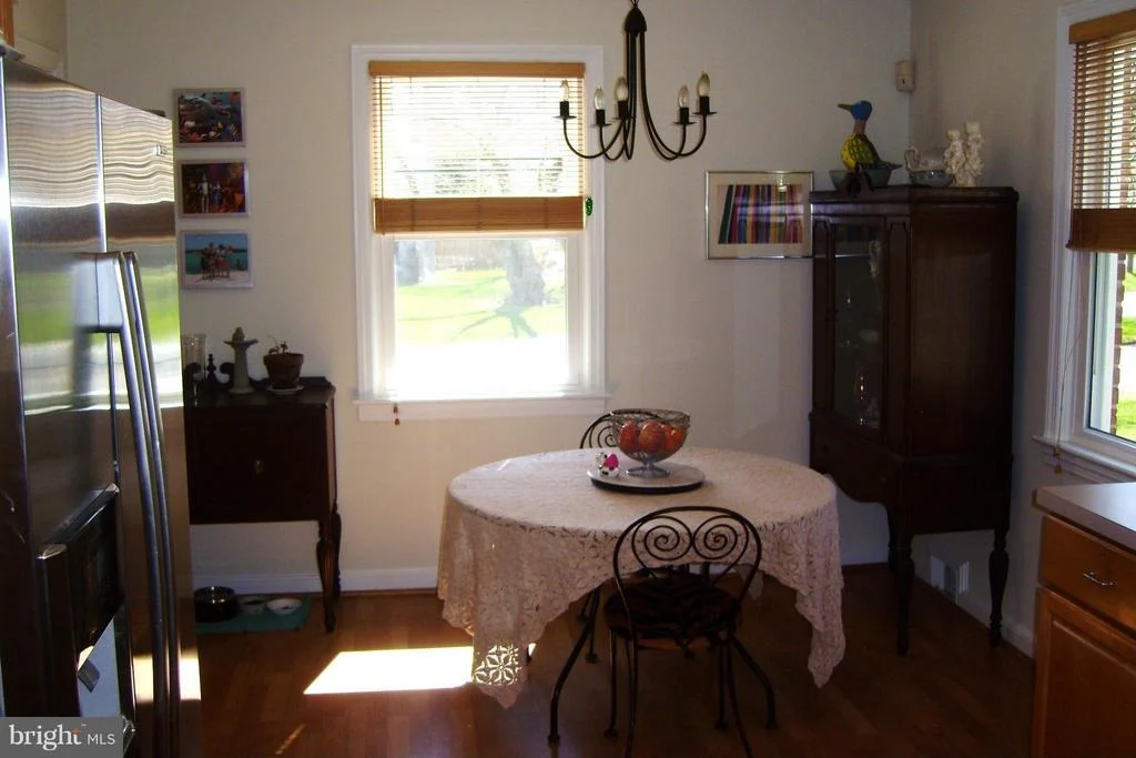 Photo of 221 WILLIAMSBURG DRIVE
