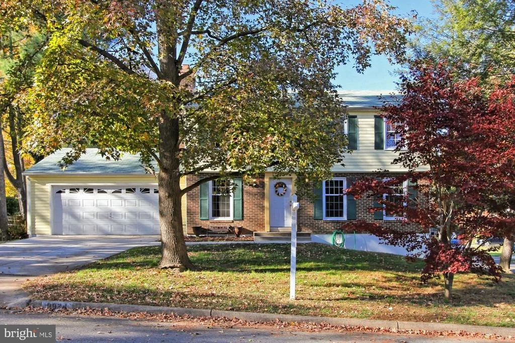 Photo of 9924 MANET ROAD
