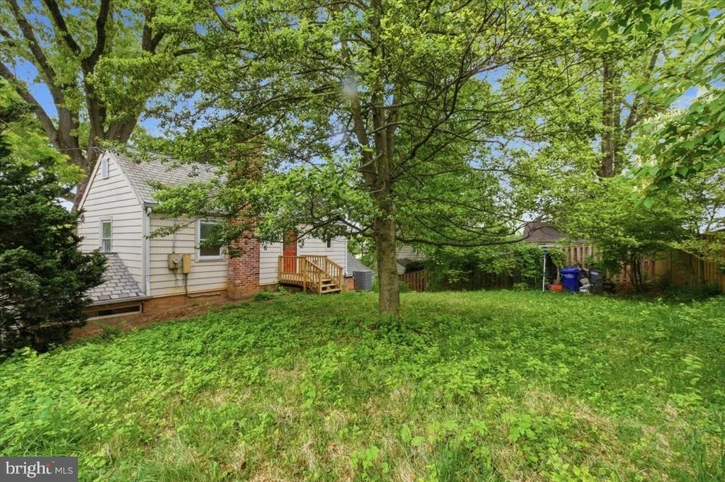 Photo of 1613 N SPRINGWOOD DRIVE N