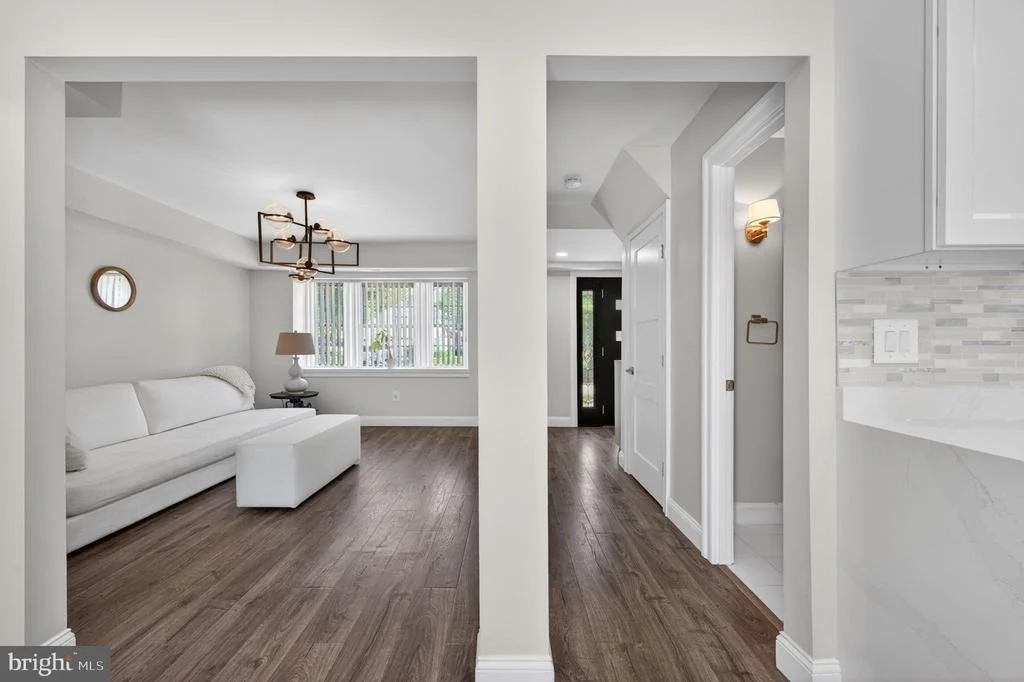 Photo of 4202 MINSTRELL LANE