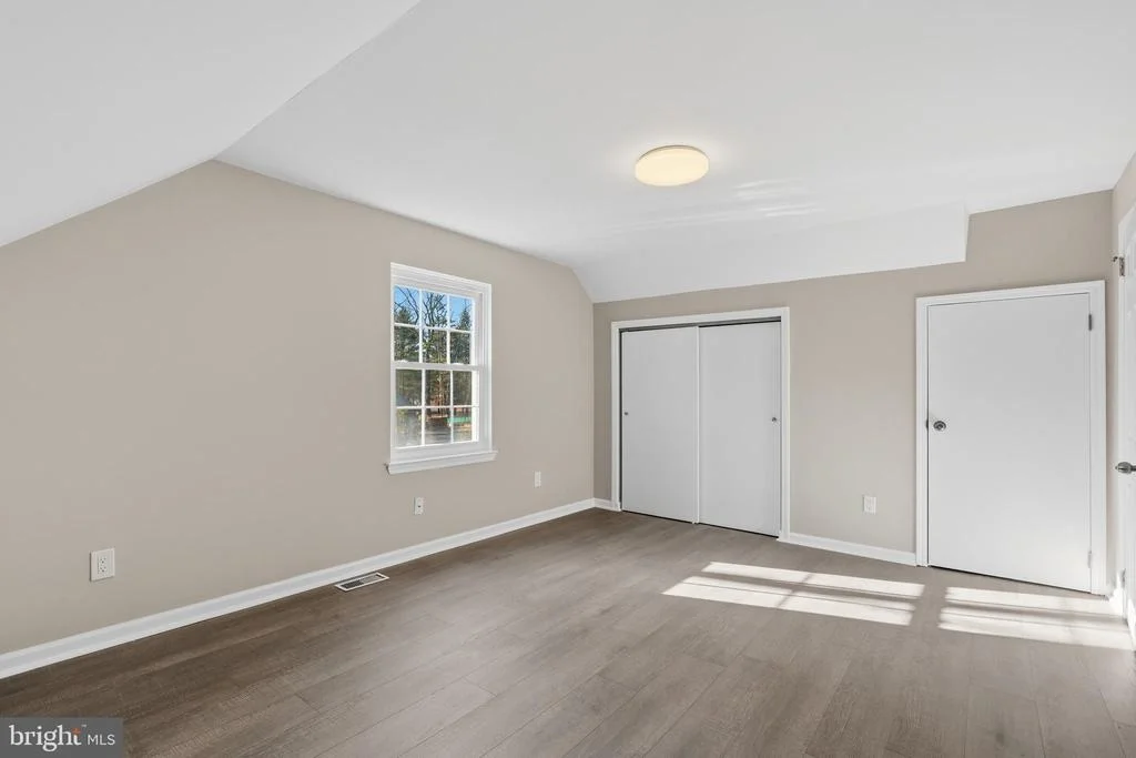 Photo of 221 OAK LANE