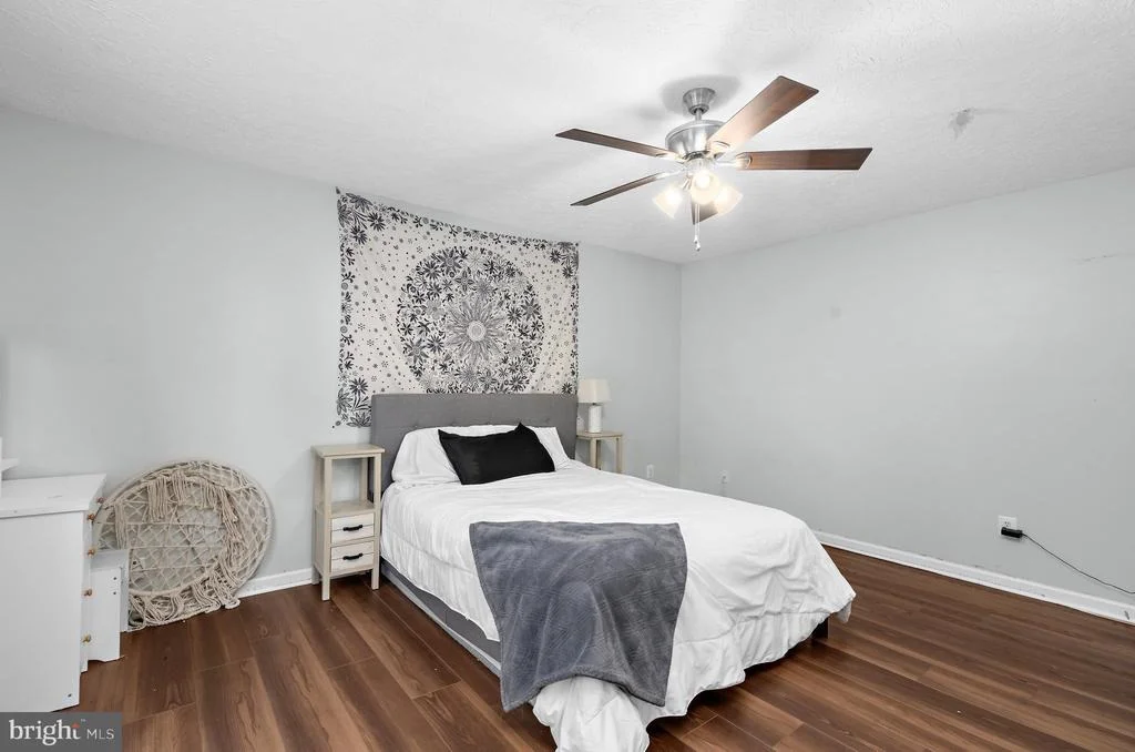 Photo of 419 JEROME AVENUE