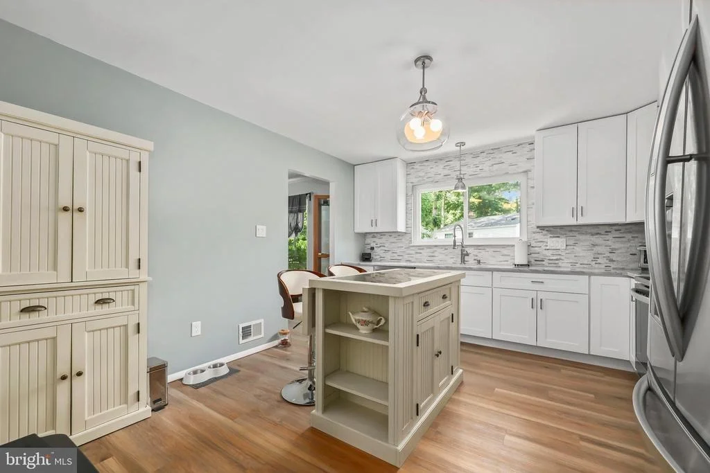 Photo of 16008 FAIRWAY DRIVE