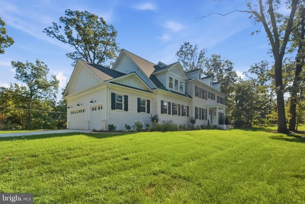 Photo of 1142 CAMERON ROAD