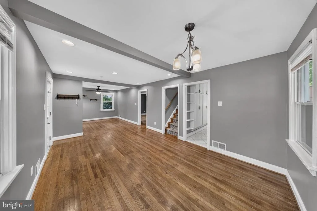 Photo of 2712 NEWTON STREET