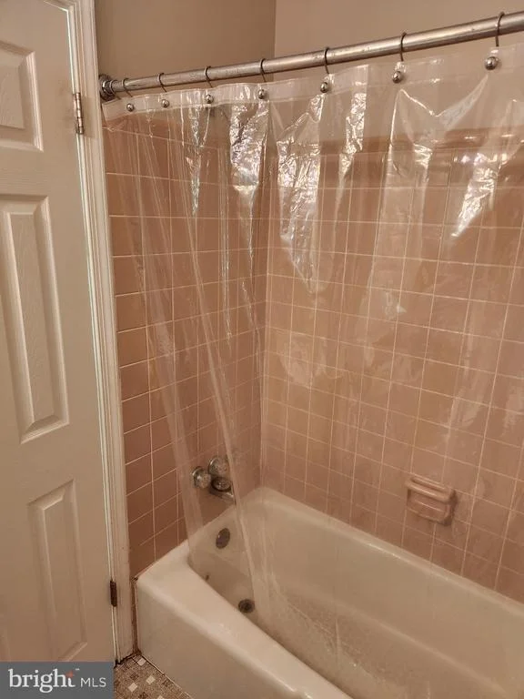 Photo of 9621 PODIUM DRIVE