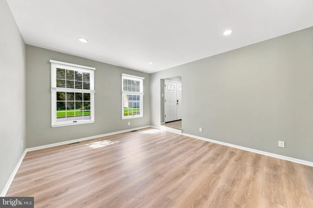 Photo of 16 KENSINGTON DRIVE